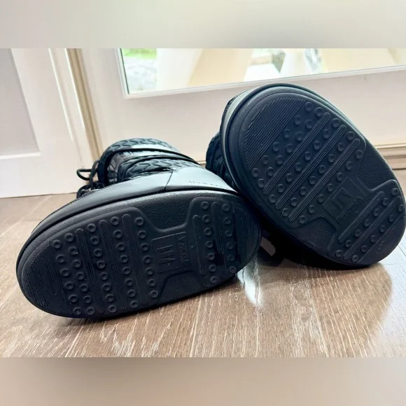 Moon Boot icon Black Quilted Boots 39/41 8-9.5 - Picture 11 of 12